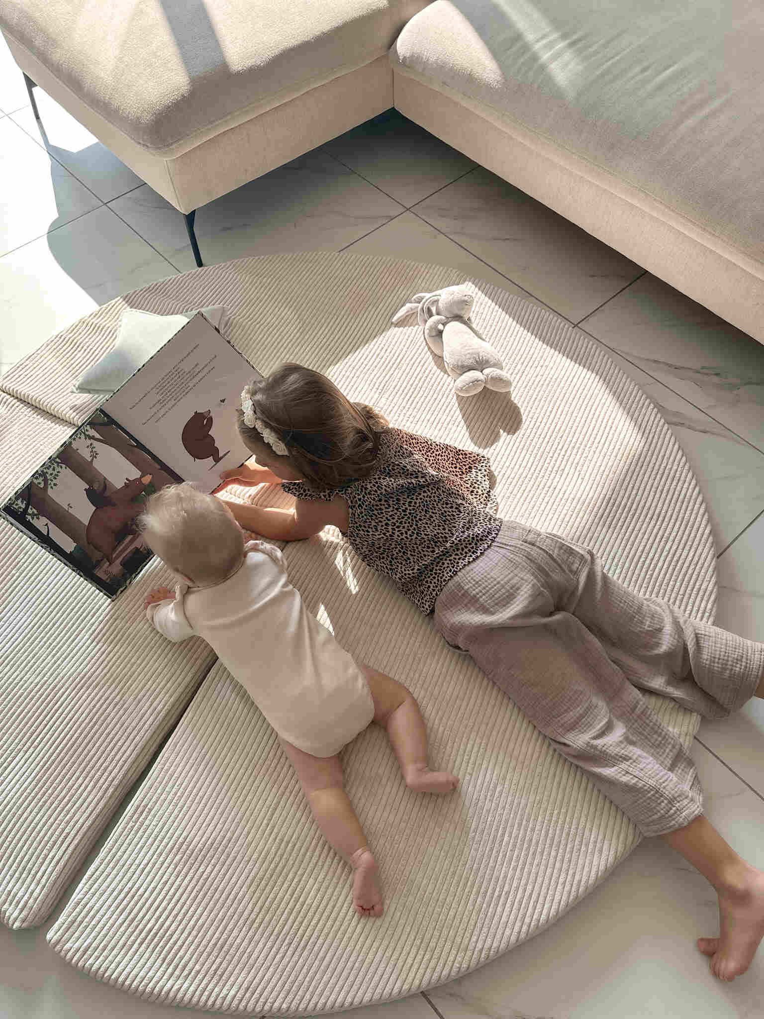 Mata do zabawy dla niemowląt okrągła składana 160 cm sztruks
