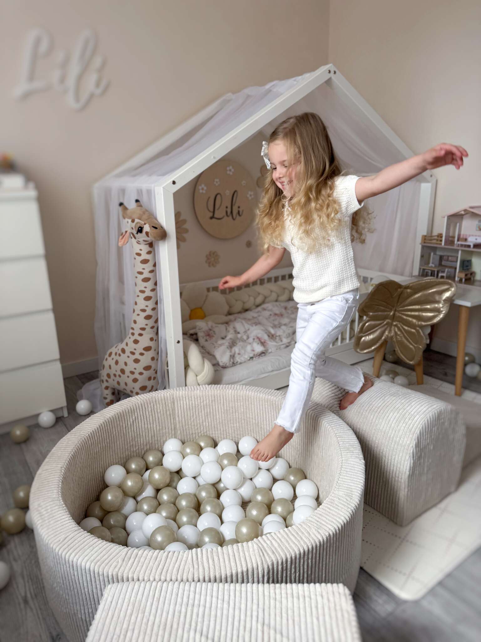 Mimii Schaumstoff-Spielset mit rundem Bällebad 90 × 30 cm aus Cord in Beige – mit 200 Bällen