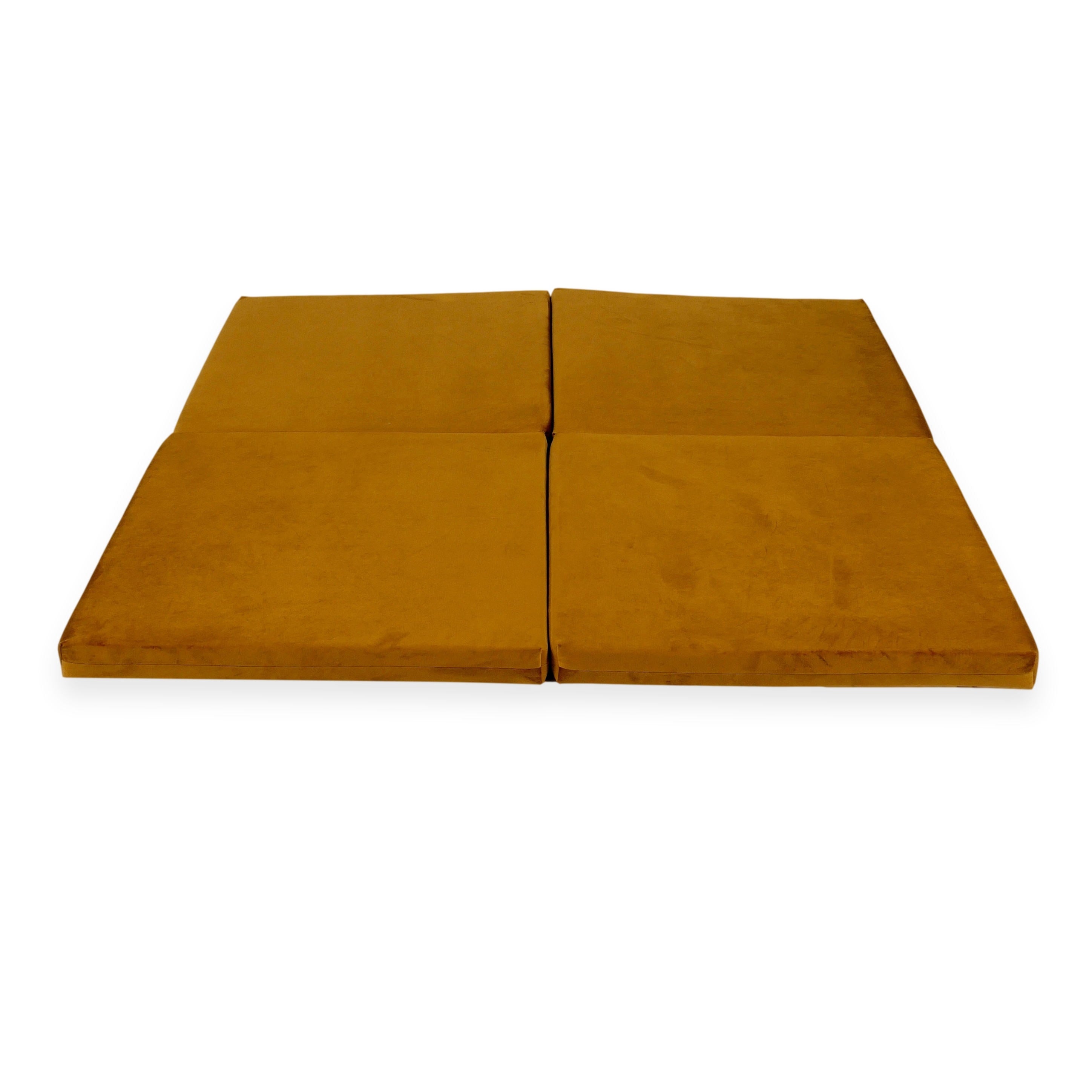 Mata do zabawy dla niemowląt kwadratowa składana 120x120 cm velvet