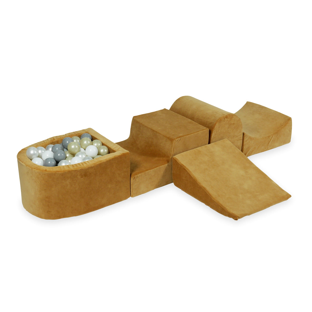 Piankowy plac zabaw z górką i basenem micro Velvet Soft Carmel + 100 piłek