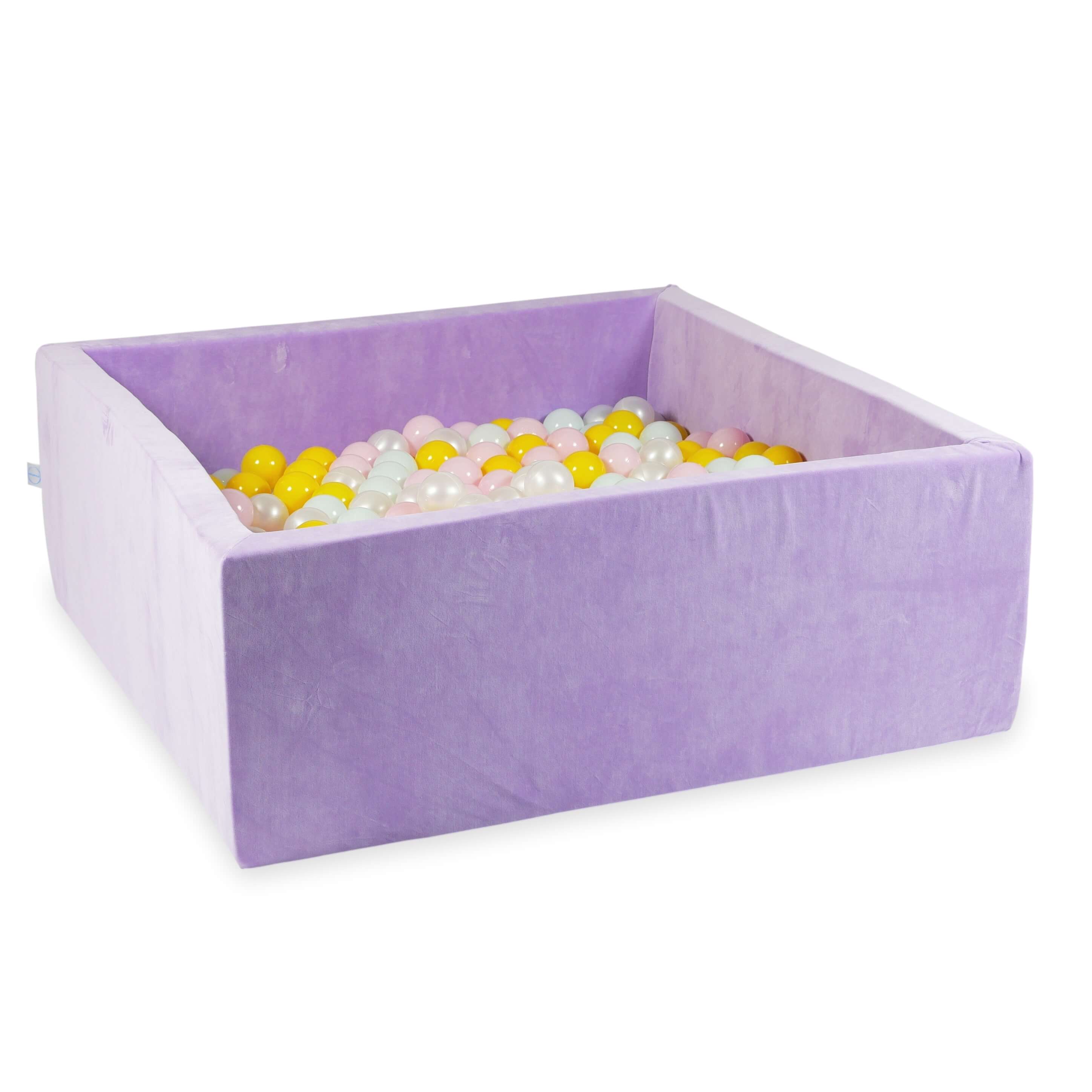 Mimii Bällebad aus Velvet Soft in Flieder – quadratisch, 110 × 110 × 40 cm, mit 600 Bällen