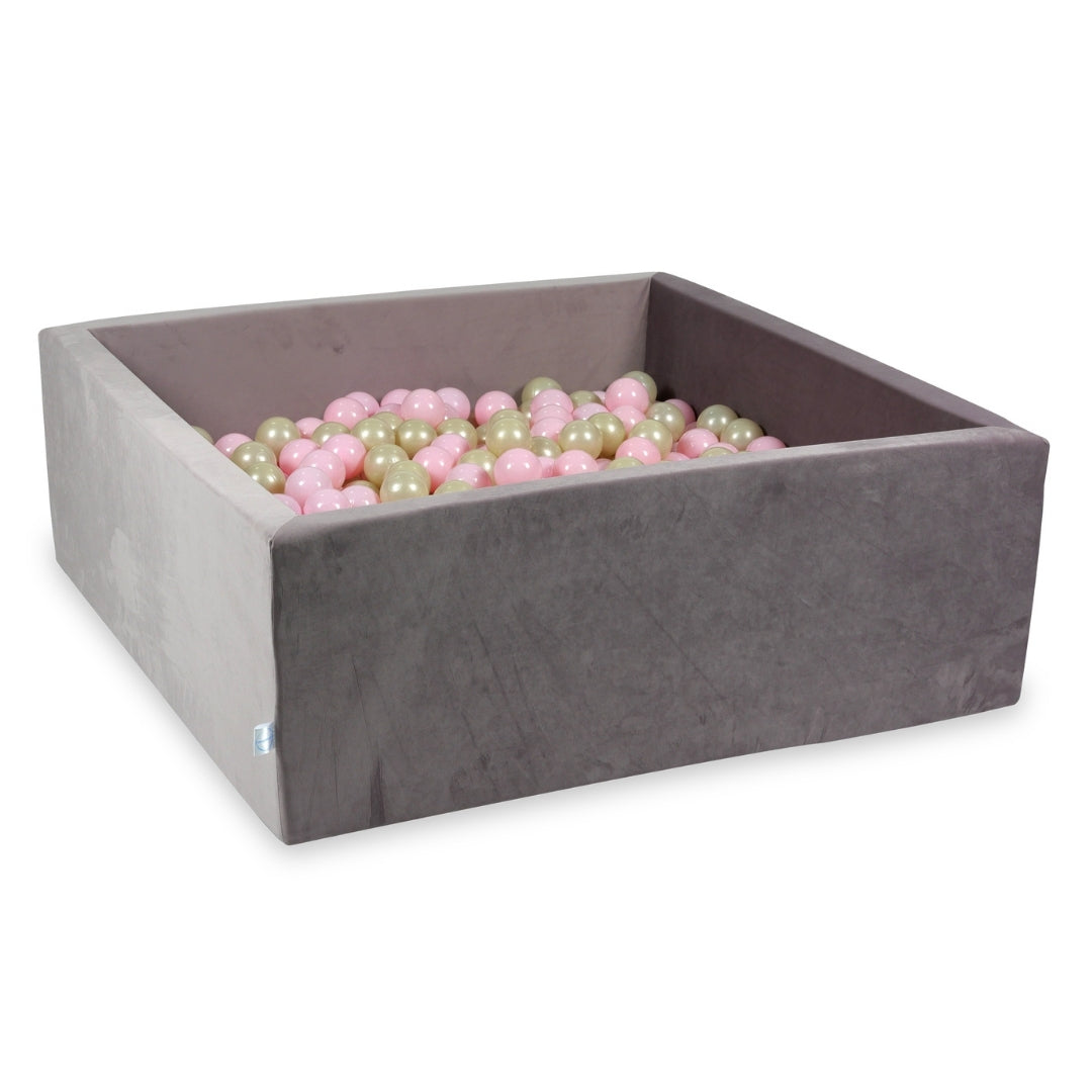 Mimii Bällebad aus Samt in Flieder – quadratisch, 110 × 110 × 40 cm, mit 600 Bällen