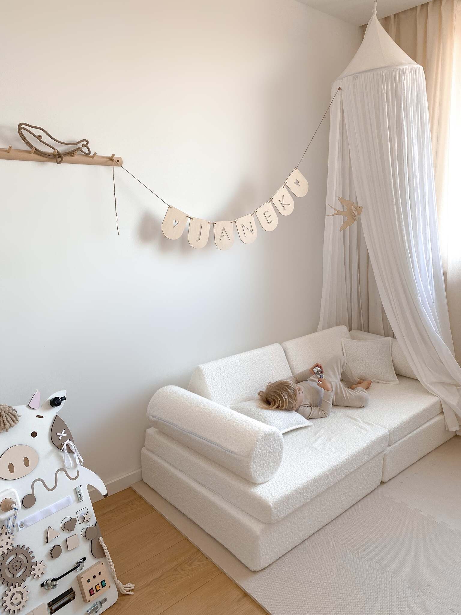 Montessori Play Sofa Comfort bouclé white